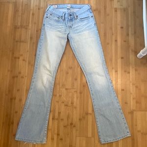 Abercrombie and Fitch light wash jeans 00 R